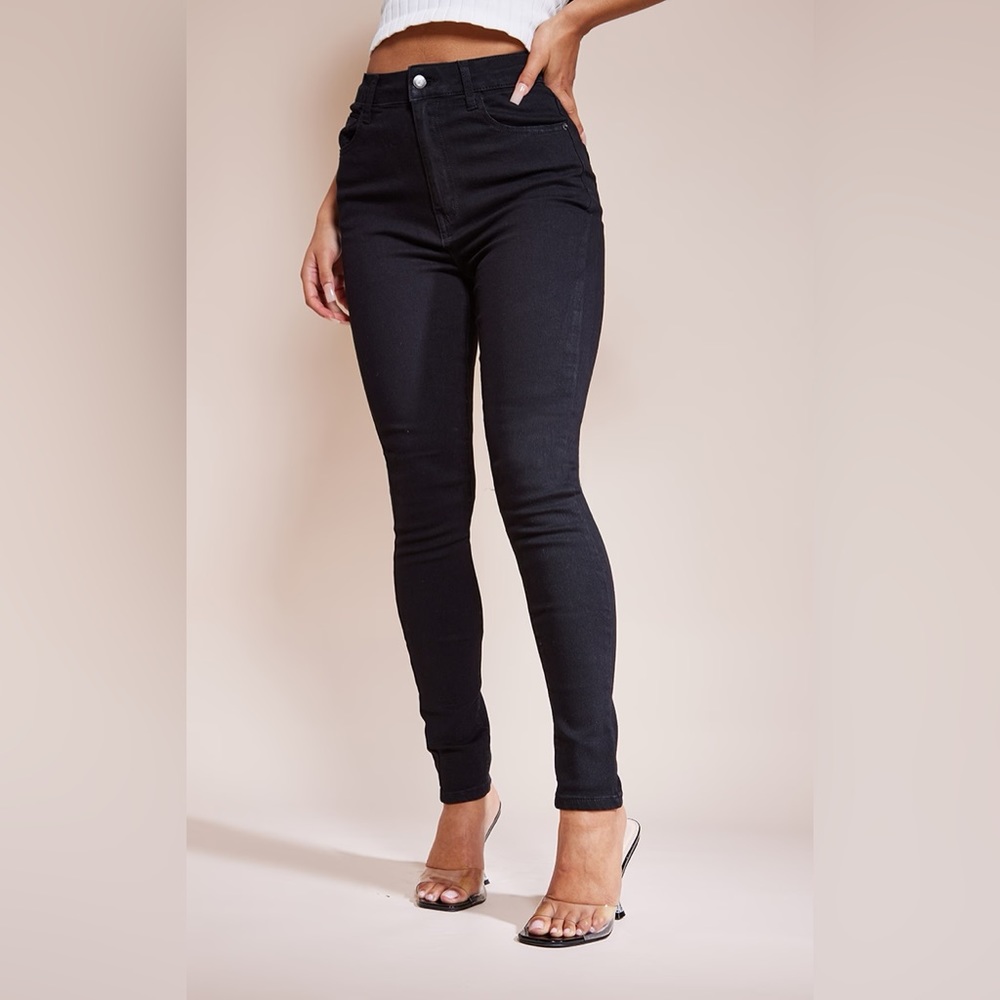 PrettyLittleThing Jeans